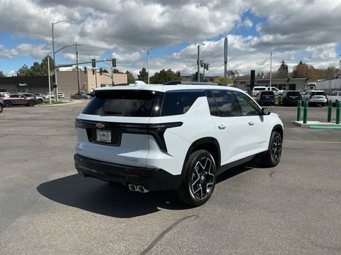 New 2026 Chevrolet Traverse High Country image 3