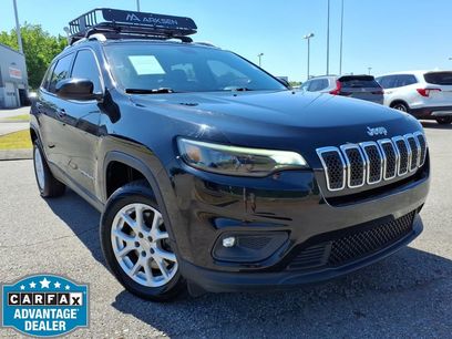 Used 2019 Jeep Cherokee Latitude w/ Popular Appearance Group