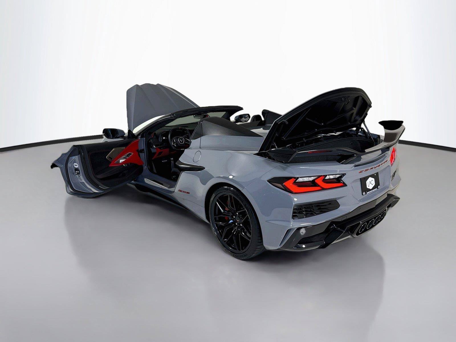 Used 2024 Chevrolet Corvette Z06 w/ Z07 Performance Package RWD image 39