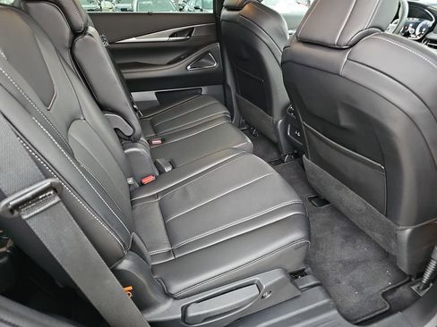 Used 2025 INFINITI QX60 Luxe AWD/4WD image 12