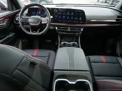 Certified 2025 Chevrolet Traverse RS w/ LPO, Floor Liner Package image 24