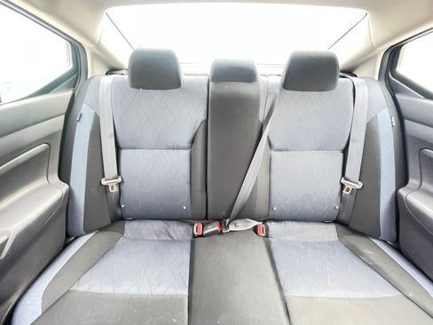 Used 2025 Nissan Versa SV FWD image 33