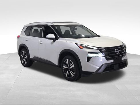 Used 2024 Nissan Rogue SL AWD/4WD image 21