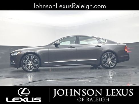 Used 2024 Volvo S90 B6 Ultimate image 21