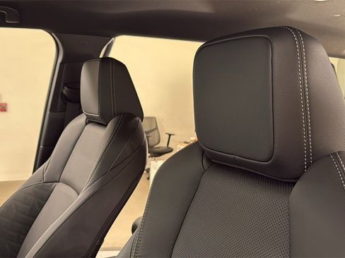 Certified 2025 Toyota 4Runner TRD Off-Road Premium image 13