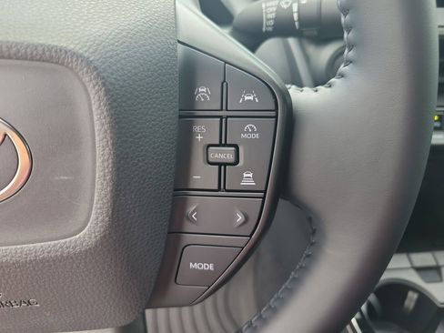 Used 2024 Toyota Prius LE FWD image 20