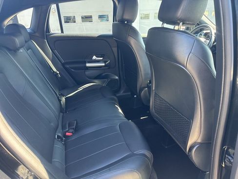 Used 2023 Mercedes-Benz GLA 250 4MATIC image 12