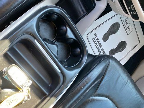 Used 2017 Chrysler Pacifica Touring-L image 29