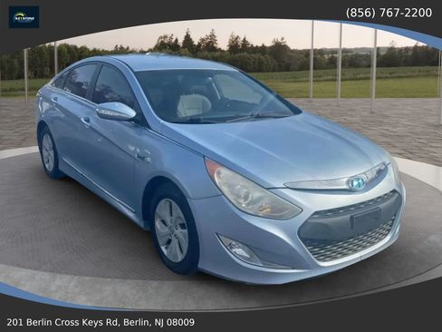 Used 2013 Hyundai Sonata Hybrid FWD image 1