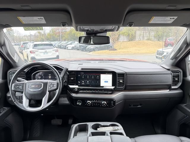 Used 2024 GMC Sierra 1500 SLT w/ X31 Off-Road Package AWD/4WD image 18