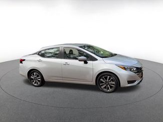 Used 2025 Nissan Versa SV video 2