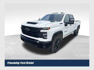 Used 2025 Chevrolet Silverado 2500 Custom w/ Custom Value Package AWD/4WD video 1
