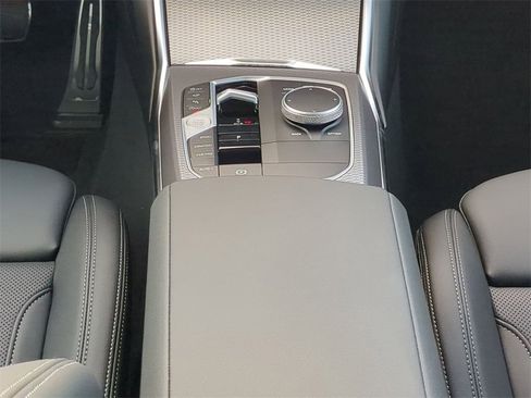 New 2026 BMW 330i Sedan w/ M Sport Package image 19