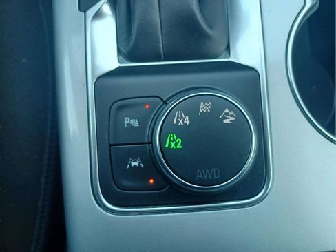 Used 2025 Chevrolet Blazer AWD LT w/ 2LT w/ Convenience Package image 22