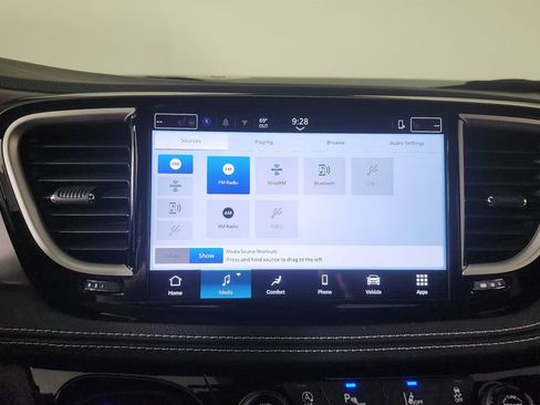 New 2026 Chrysler Pacifica Select image 23