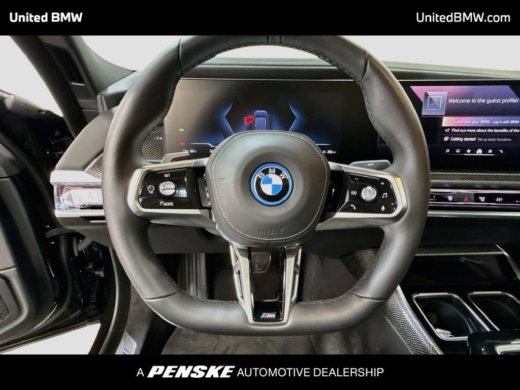 Used 2025 BMW i7 xDrive60 w/ Executive Package AWD/4WD image 13