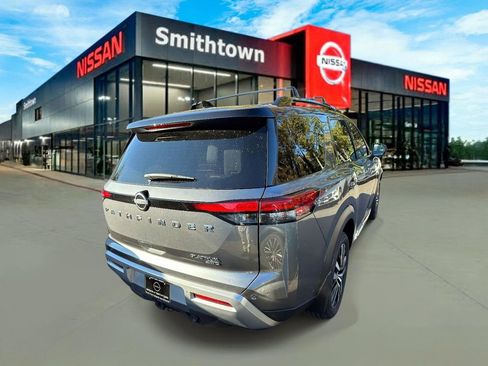 Certified 2025 Nissan Pathfinder Platinum w/ Cargo Package image 7