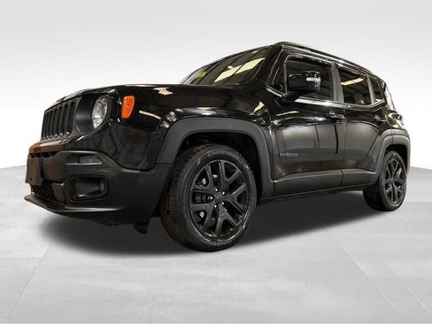 Used 2018 Jeep Renegade Altitude w/ UConnect 8.4 Nav Group FWD image 10