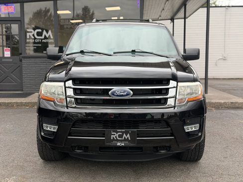 Used 2015 Ford Expedition EL XLT w/ Equipment Group 202A AWD/4WD image 2