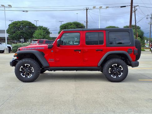 Used 2025 Jeep Wrangler Unlimited Rubicon 4xe w/ Convenience Group AWD/4WD image 8