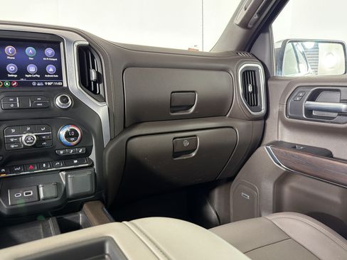 Used 2020 GMC Sierra 1500 SLT w/ SLT Premium Plus Package RWD image 28