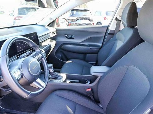 Certified 2025 Hyundai Kona SEL image 20