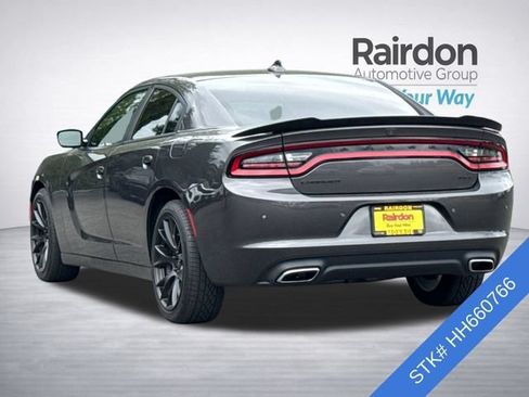 Used 2017 Dodge Charger SXT w/ Plus Group RWD image 4
