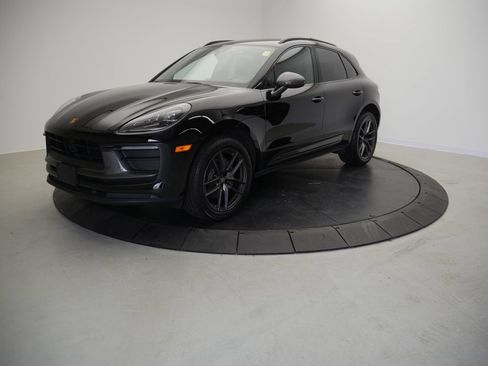 Certified 2023 Porsche Macan Turbo AWD/4WD image 1