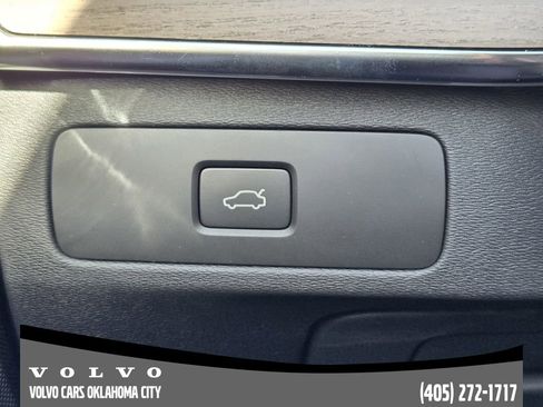 New 2026 Volvo XC90 B6 Plus w/ Protection Package Premier image 21