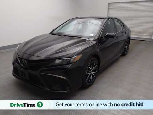 Used 2023 Toyota Camry SE image 1