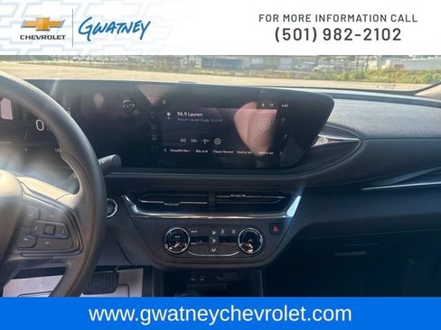 Used 2025 Buick Envista Preferred FWD image 15