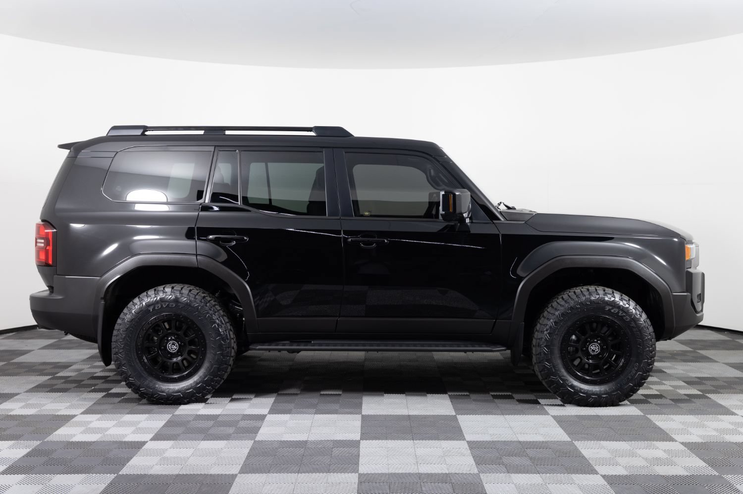 Used 2024 Toyota Land Cruiser w/ Premium Package AWD/4WD image 9