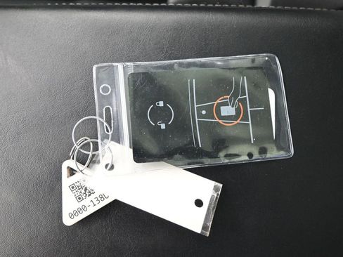 Used 2023 Tesla Model 3 Standard Range image 15