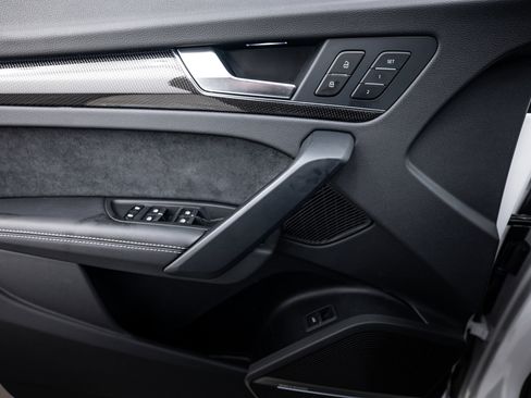 Certified 2025 Audi SQ5 Premium Plus w/ Premium Plus Package image 15