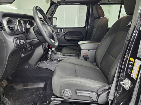 Used 2022 Jeep Wrangler Unlimited Sport image 7