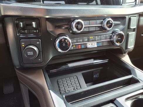 Used 2025 Ford F350 King Ranch AWD/4WD image 22