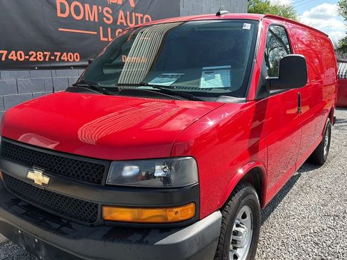 Used 2019 Chevrolet Express 3500 w/ Driver Convenience Package image 10