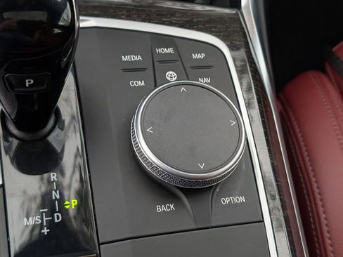 Used 2022 BMW 330i Sedan w/ Driving Assistance Package image 30