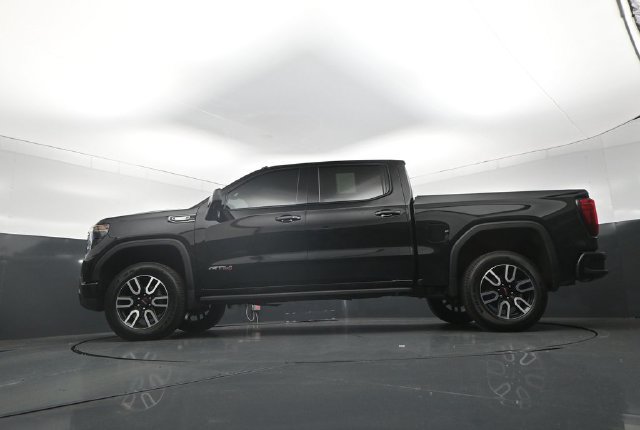 Used 2024 GMC Sierra 1500 AT4 w/ Technology Package AWD/4WD image 32