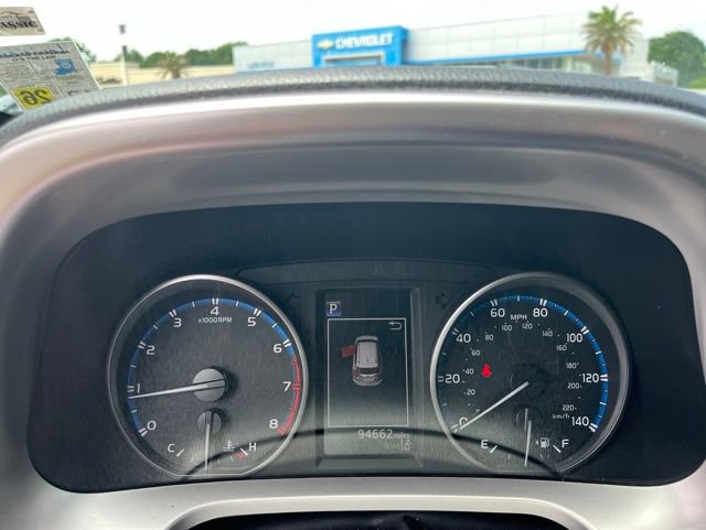 Used 2018 Toyota RAV4 XLE FWD image 18