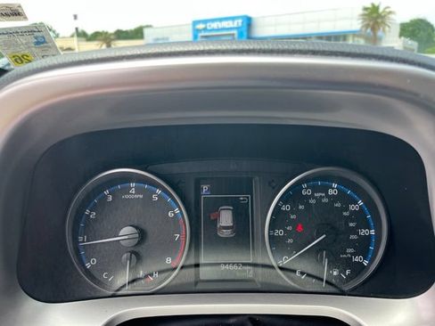 Used 2018 Toyota RAV4 XLE FWD image 18