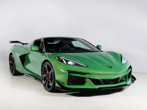 Used 2026 Chevrolet Corvette Z06 RWD image 7
