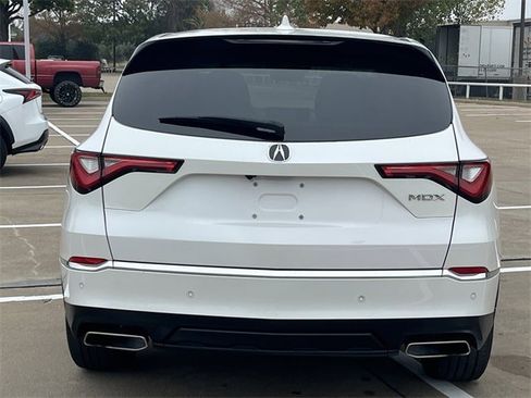 Certified 2023 Acura MDX FWD w/ Technology Package image 5
