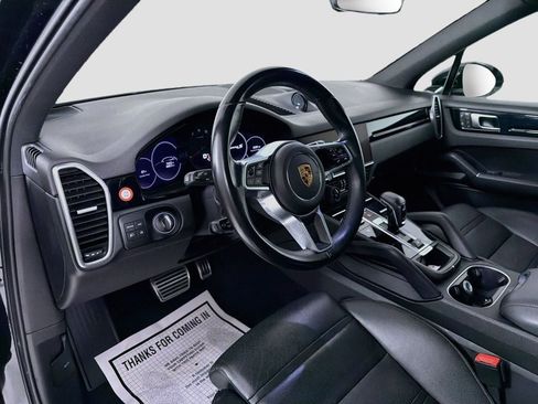 Certified 2023 Porsche Cayenne S AWD/4WD image 4