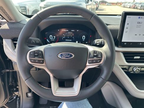 New 2026 Ford Explorer Active w/ Active Comfort Package image 17
