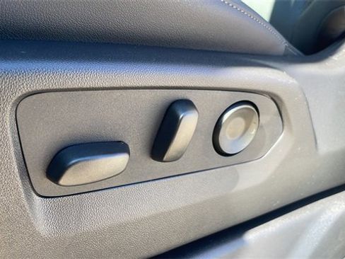 New 2026 GMC Sierra 2500 SLT w/ SLT Premium Package image 33