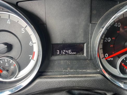Used 2013 Dodge Grand Caravan SE FWD image 17