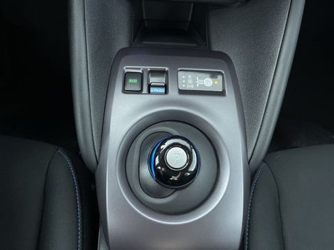 Certified 2025 Nissan Leaf S FWD image 20