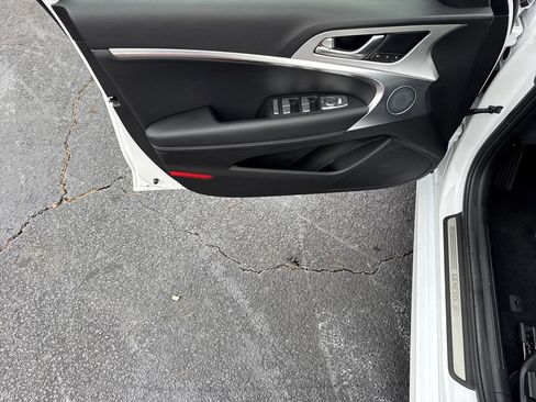 Used 2026 Genesis G70 2.5T Prestige image 10