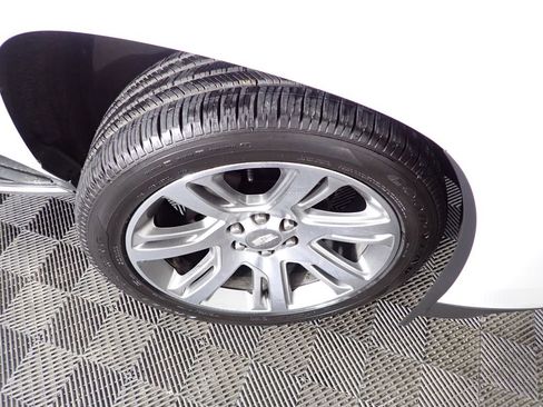 Used 2016 Cadillac Escalade Luxury image 44